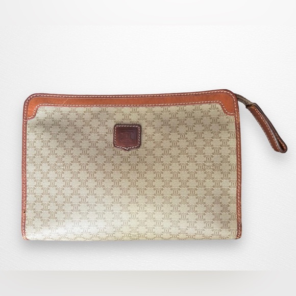 CELINE TRIOMPHE VINTAGE POUCH - Picture 1 of 13